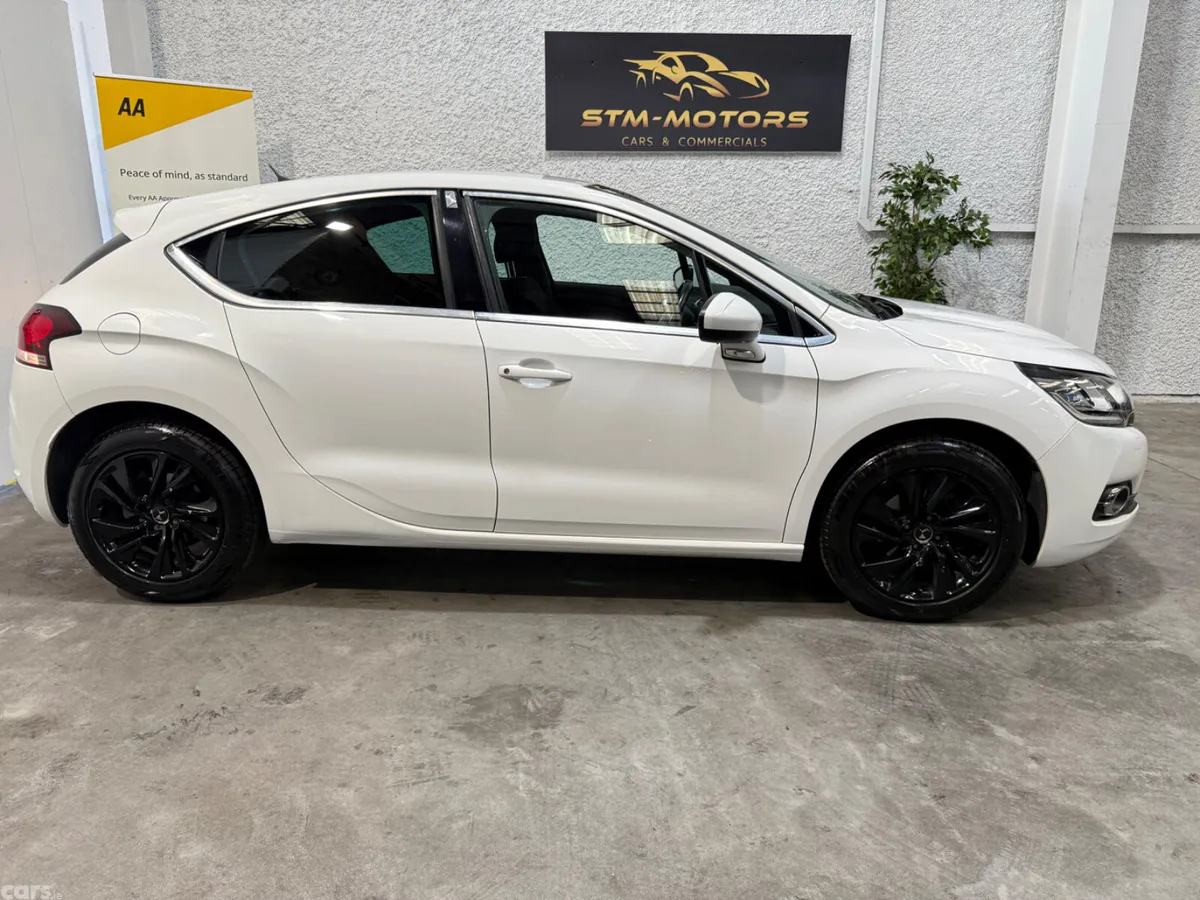 DS Automobiles DS 4 Hatchback, Petrol, 2016, White