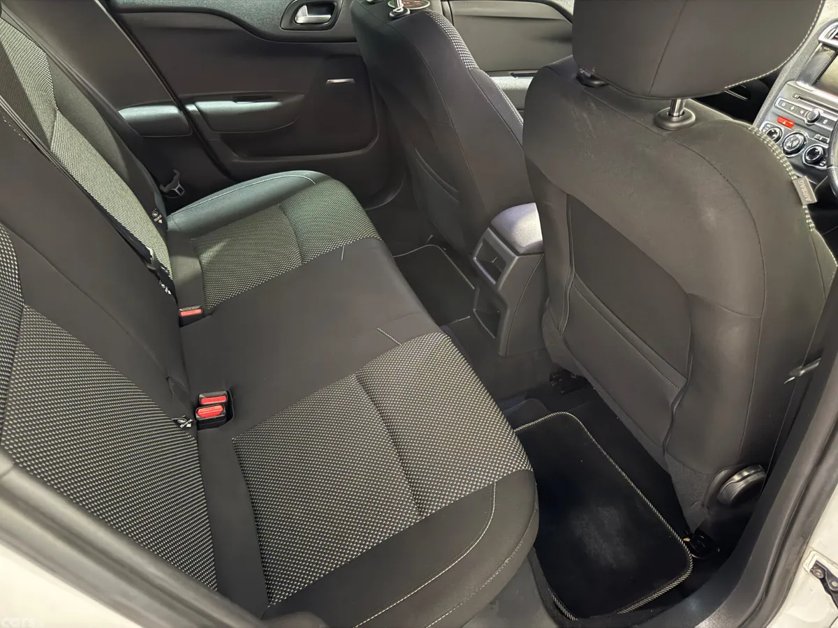 DS Automobiles DS 4 Hatchback, Petrol, 2016, White