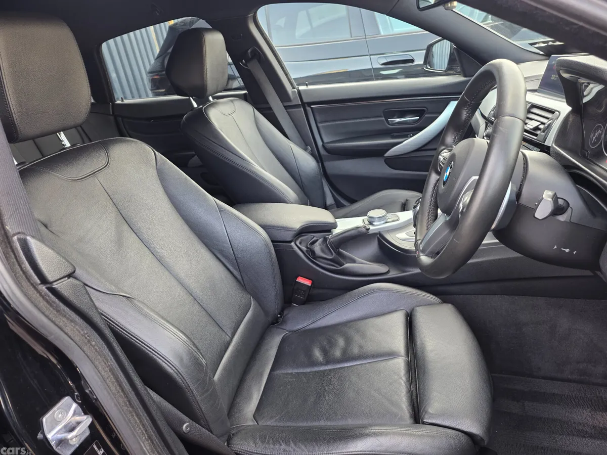 BMW 4-Series Coupe, Petrol, 2018, Black