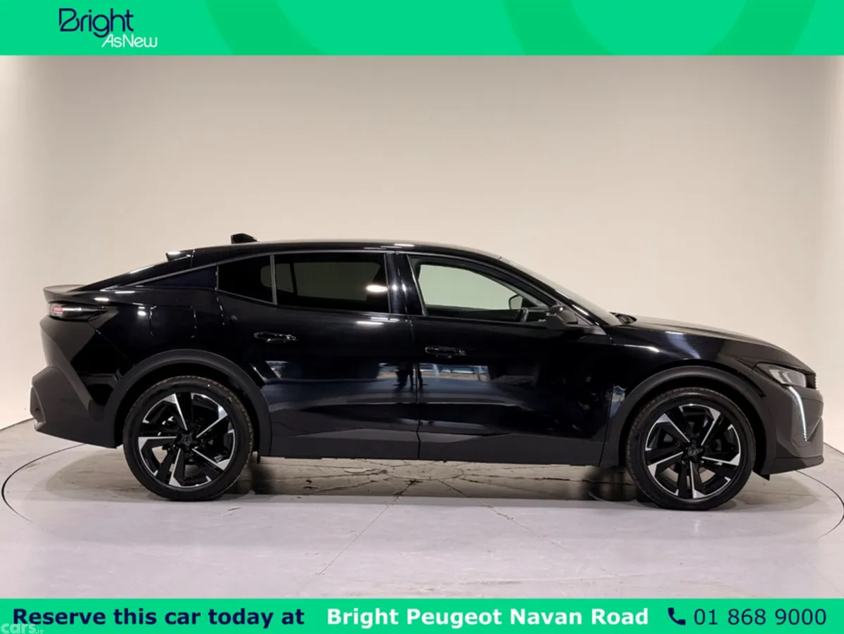 Peugeot 408 Hatchback, Petrol, 2023, Black