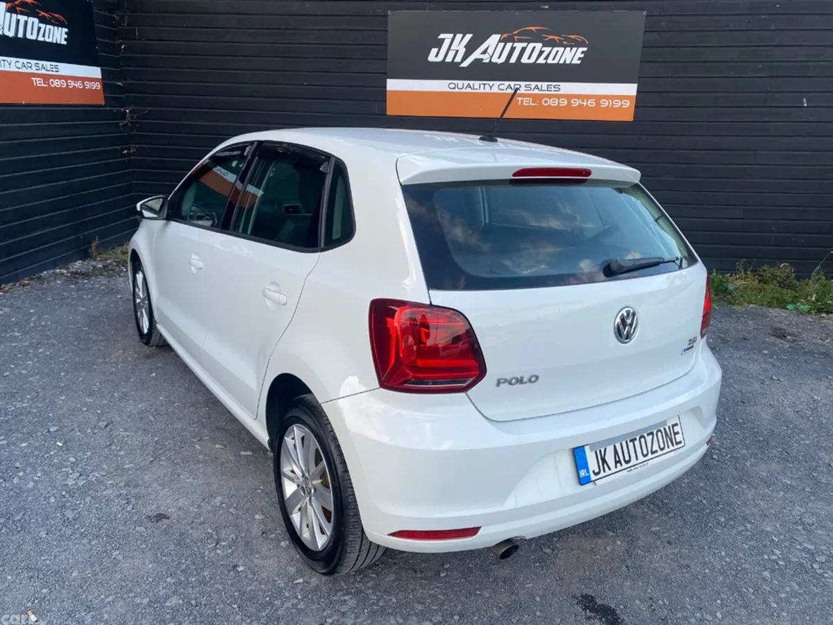 Volkswagen Polo Hatchback, Petrol, 2015, White