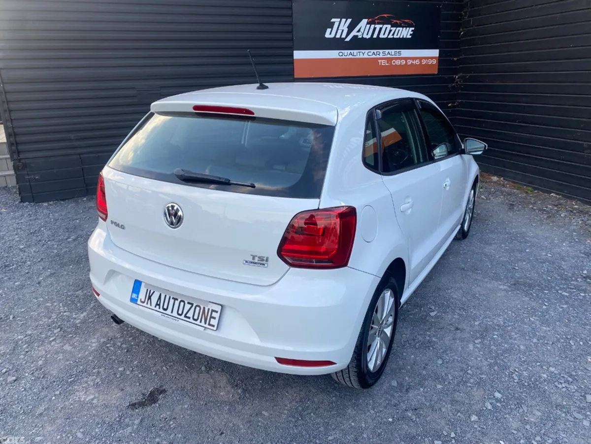Volkswagen Polo Hatchback, Petrol, 2015, White