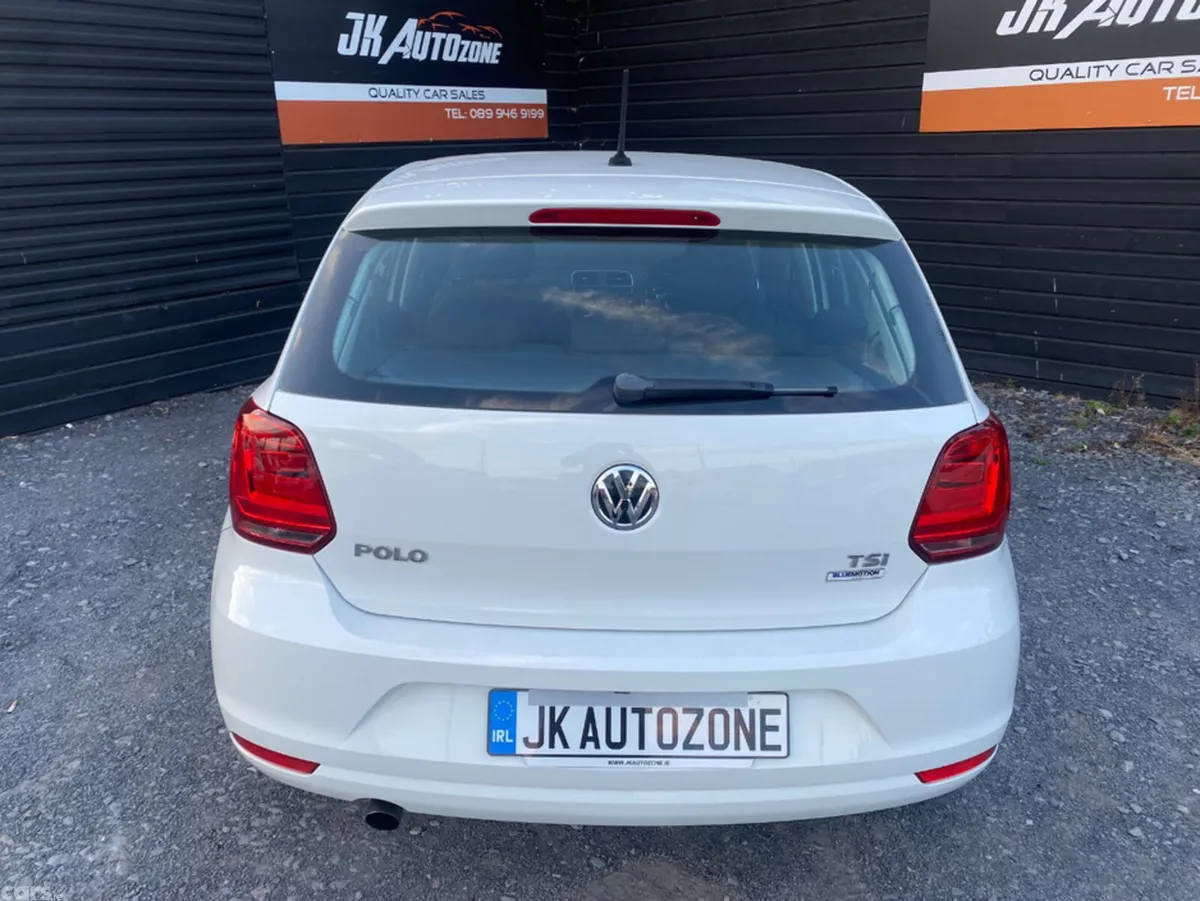 Volkswagen Polo Hatchback, Petrol, 2015, White