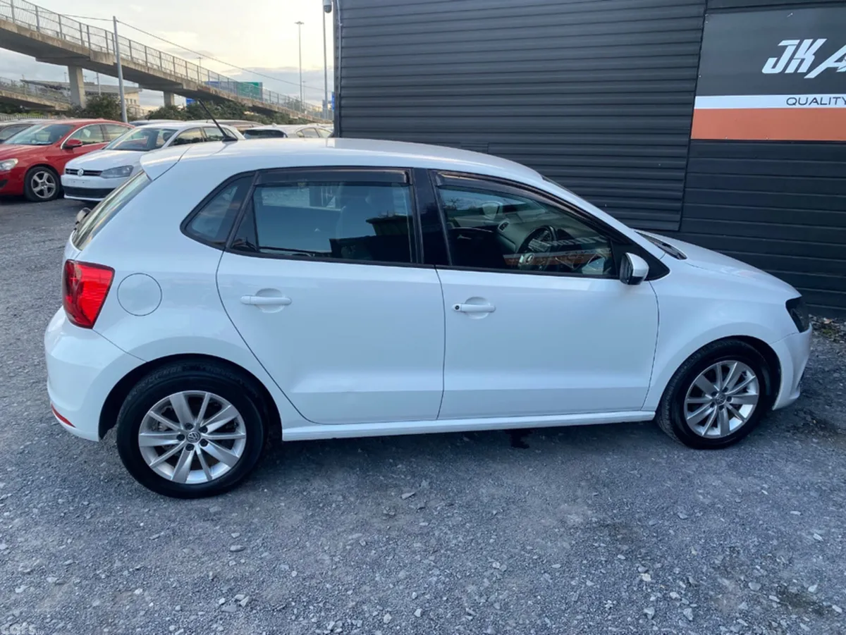 Volkswagen Polo Hatchback, Petrol, 2015, White