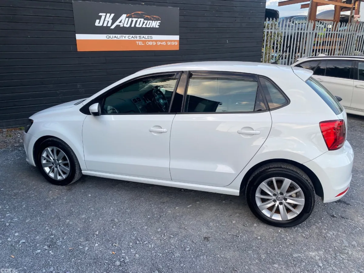 Volkswagen Polo Hatchback, Petrol, 2015, White