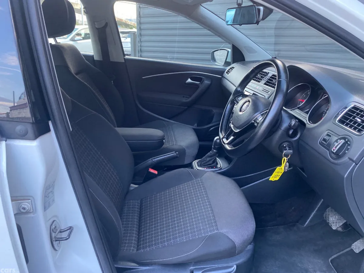Volkswagen Polo Hatchback, Petrol, 2015, White