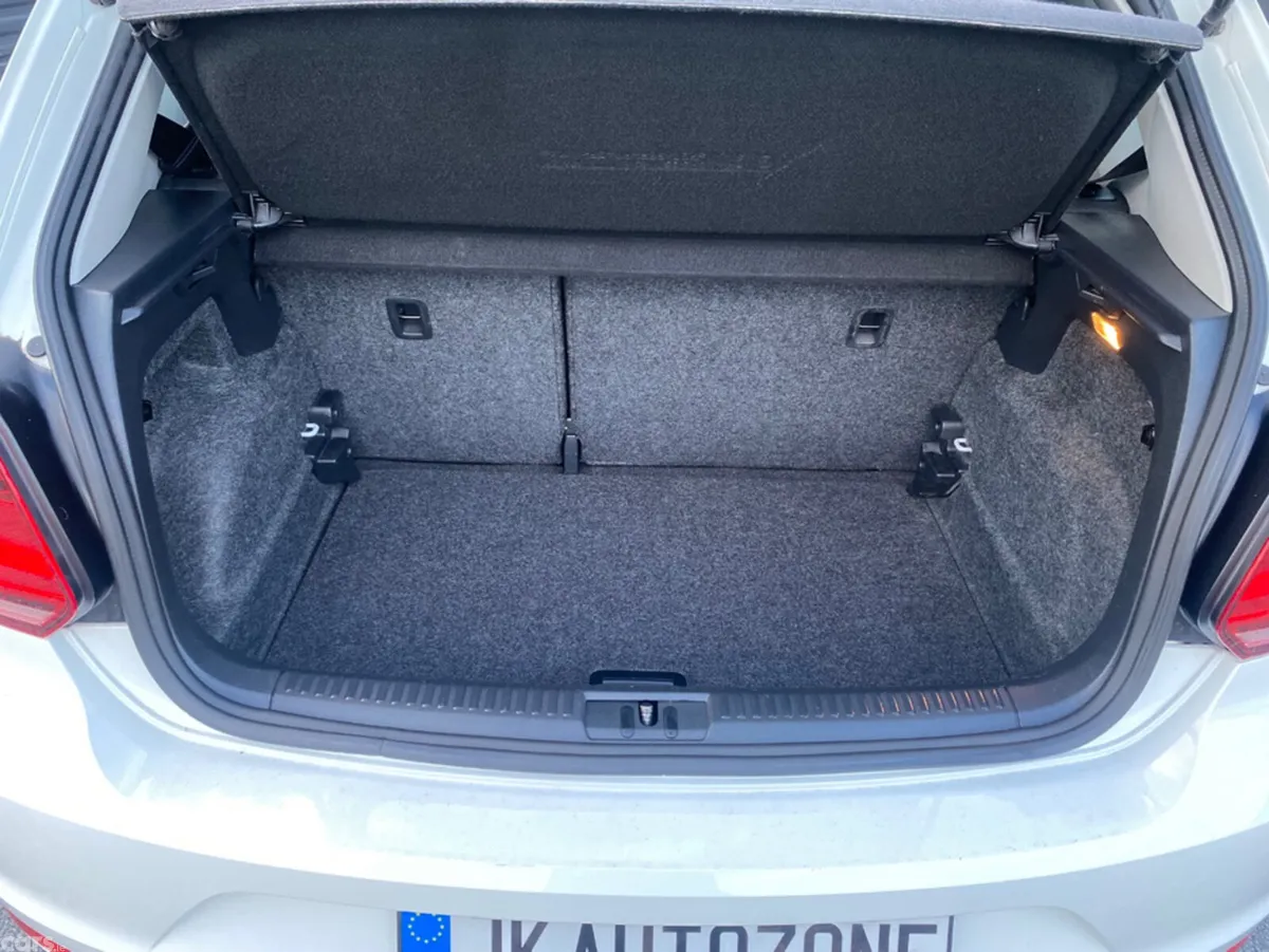 Volkswagen Polo Hatchback, Petrol, 2015, White