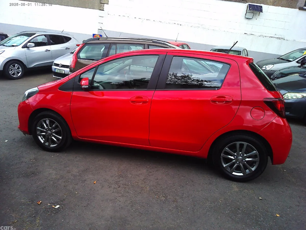 Toyota Yaris Hatchback, Petrol, 2016, Red