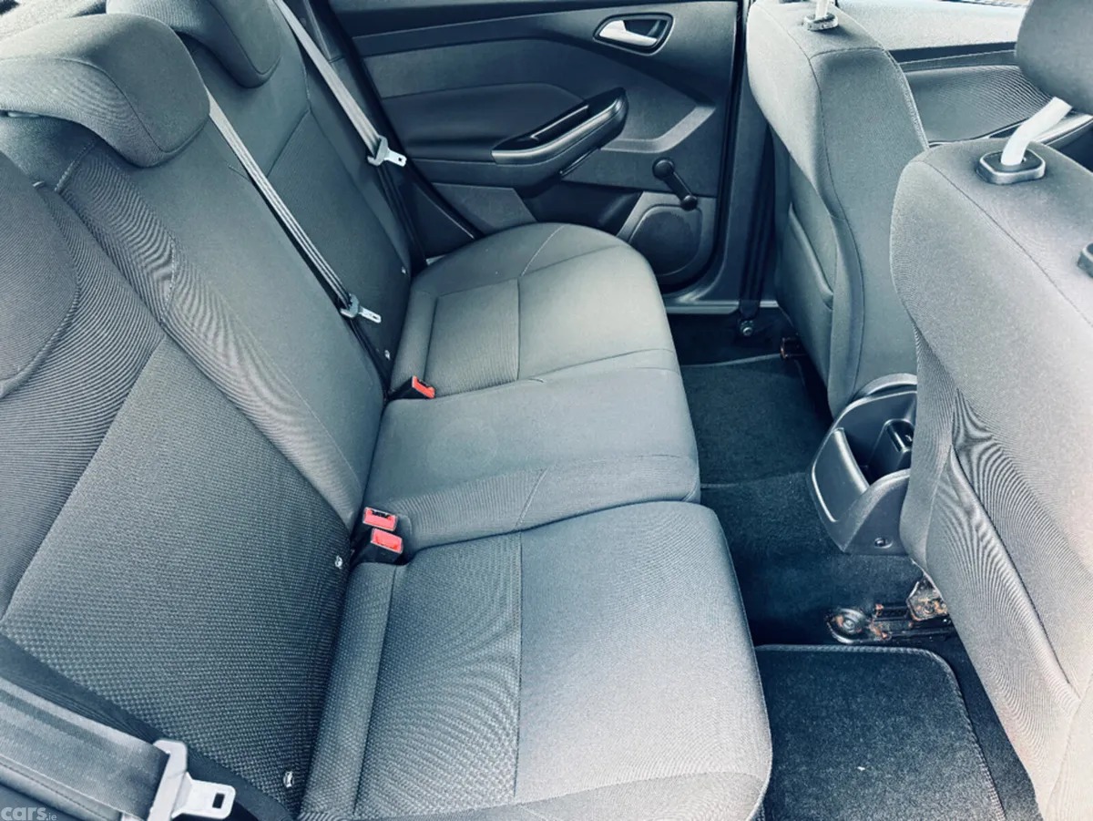 Ford Focus Hatchback, Diesel, 2017, Grey