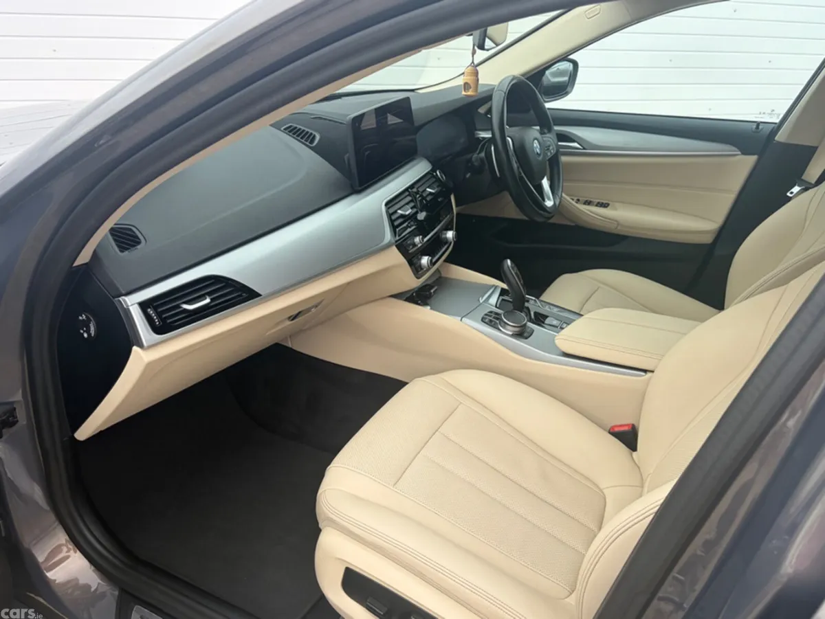 BMW 5-Series Saloon, Petrol Plug-in Hybrid, 2023, Grey