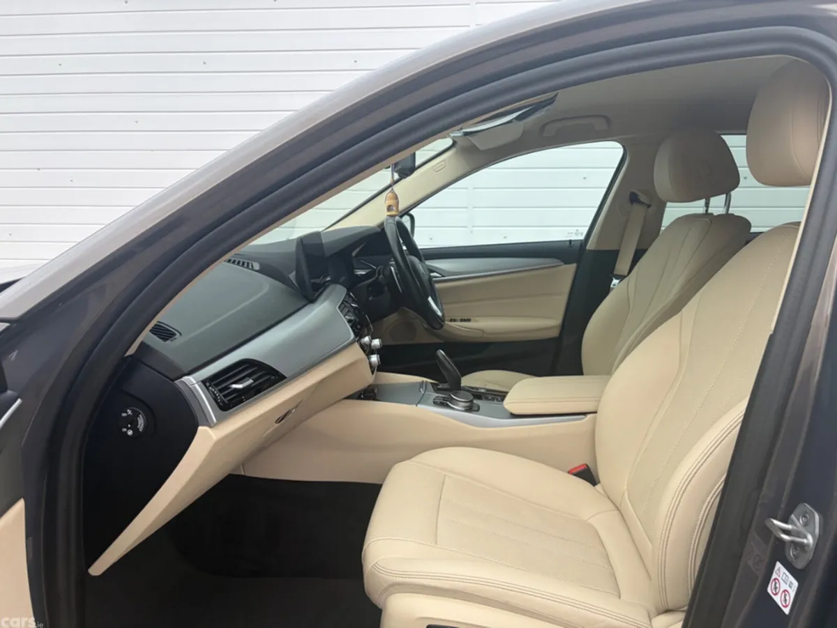 BMW 5-Series Saloon, Petrol Plug-in Hybrid, 2023, Grey