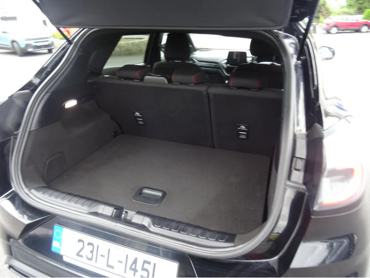 Ford Puma MPV, Petrol Hybrid, 2023, Black