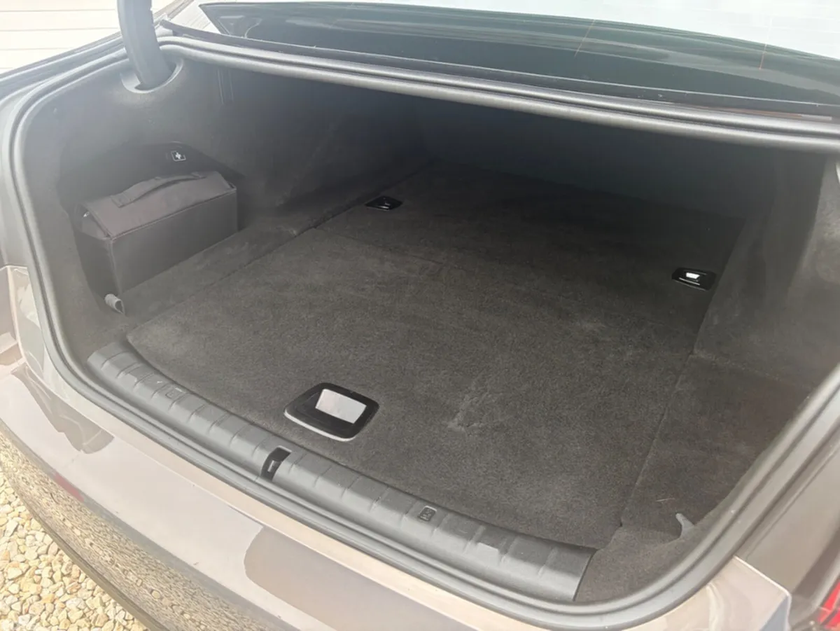 BMW 5-Series Saloon, Petrol Plug-in Hybrid, 2023, Grey