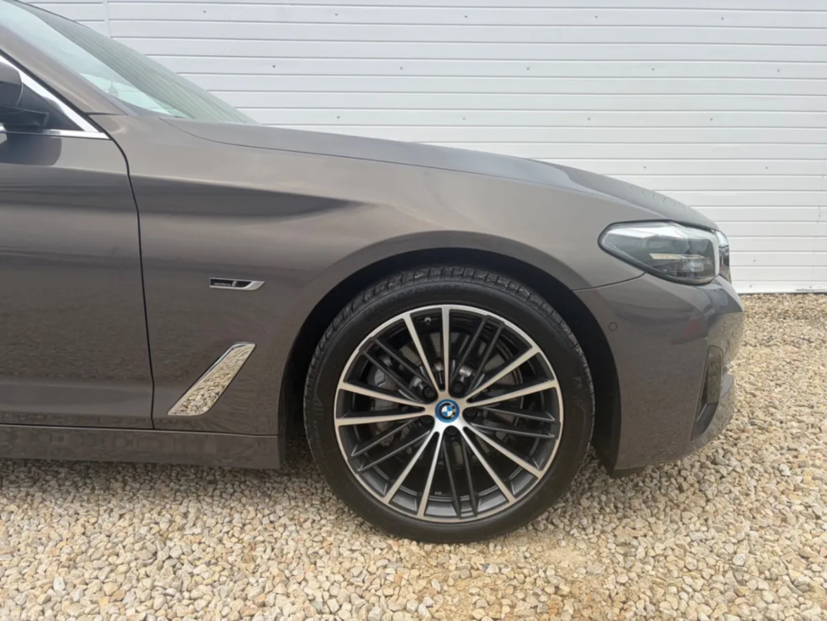 BMW 5-Series Saloon, Petrol Plug-in Hybrid, 2023, Grey
