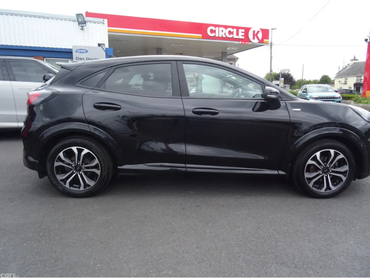 Ford Puma MPV, Petrol Hybrid, 2023, Black