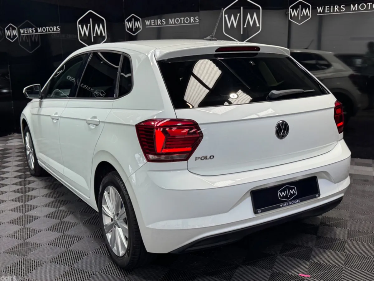 Volkswagen Polo Hatchback, Petrol, 2018, White