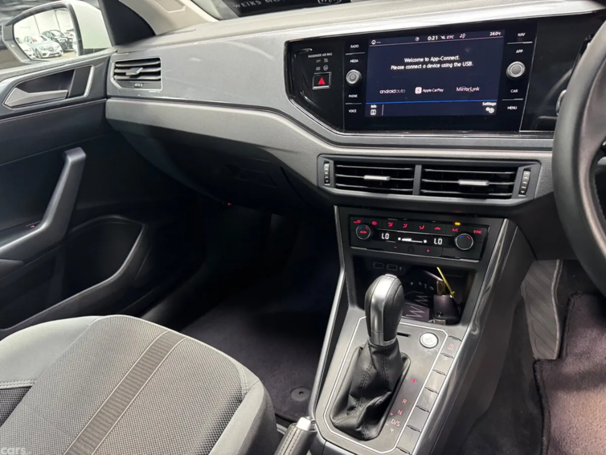 Volkswagen Polo Hatchback, Petrol, 2018, White