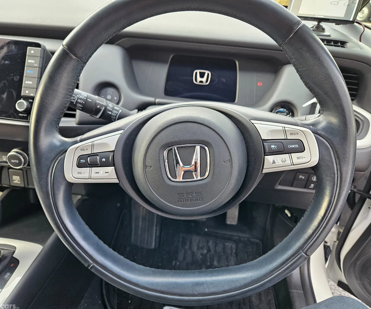 Honda Fit Hatchback, Petrol Hybrid, 2020, Silver