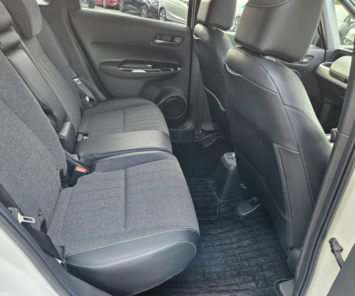 Honda Fit Hatchback, Petrol Hybrid, 2020, Silver