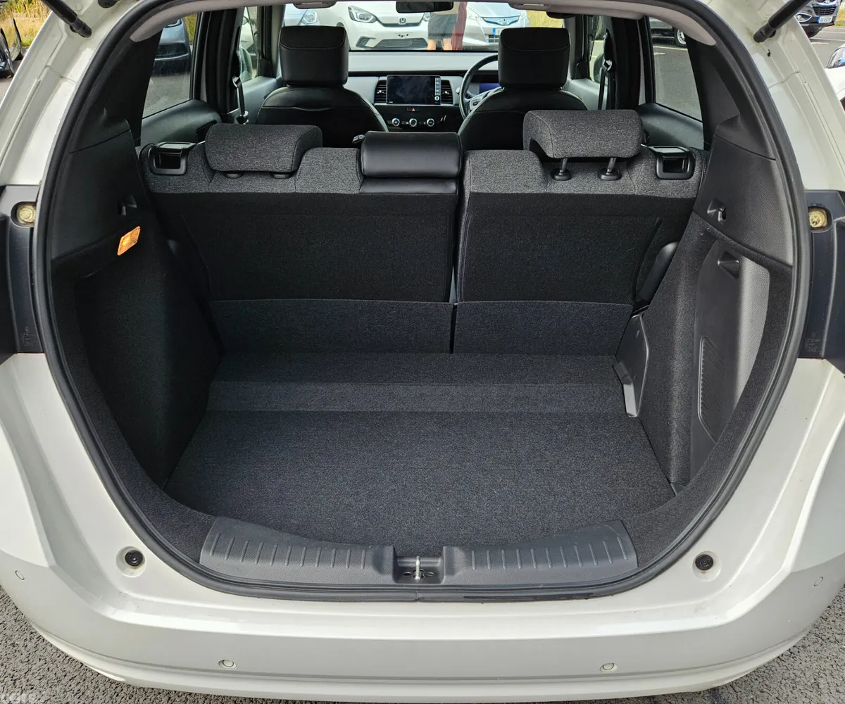 Honda Fit Hatchback, Petrol Hybrid, 2020, Silver