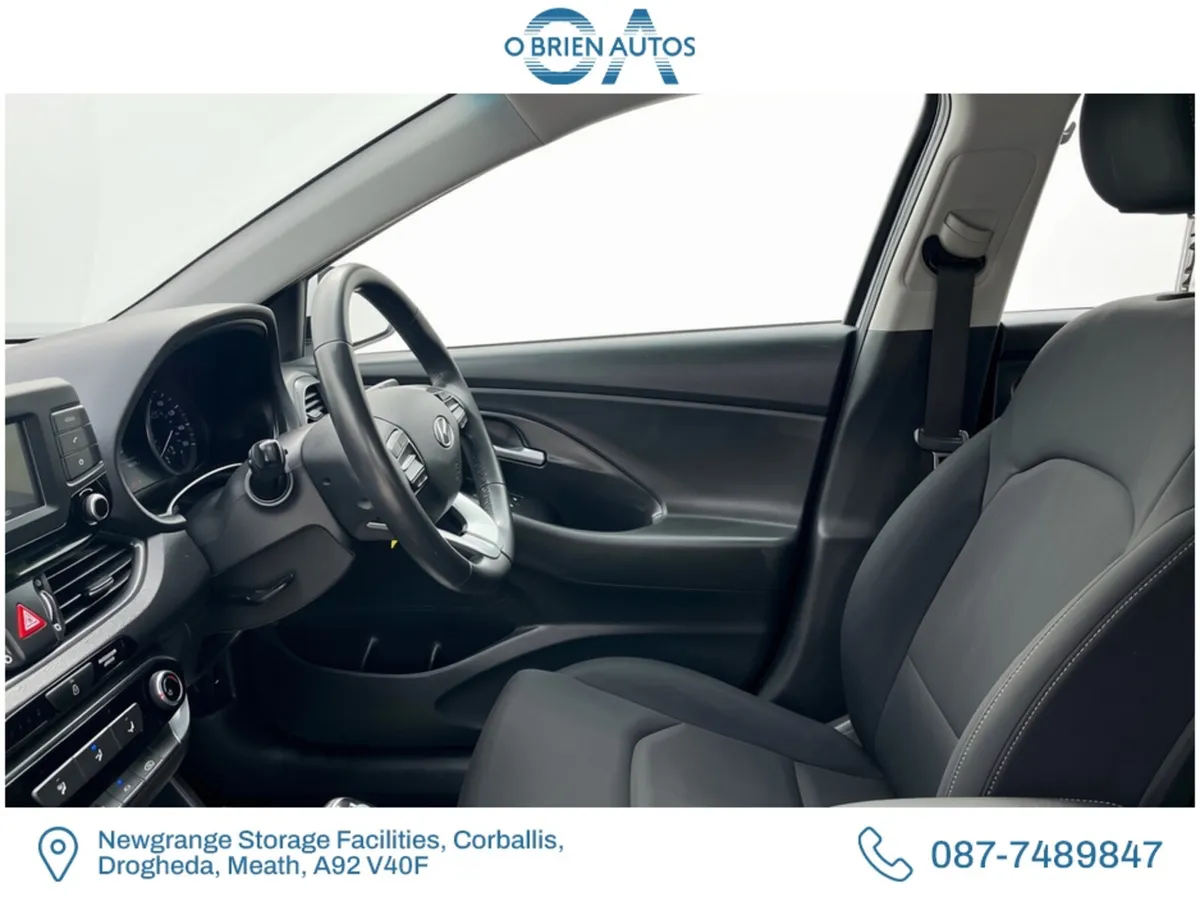 Hyundai i30 Hatchback, Petrol, 2017, White