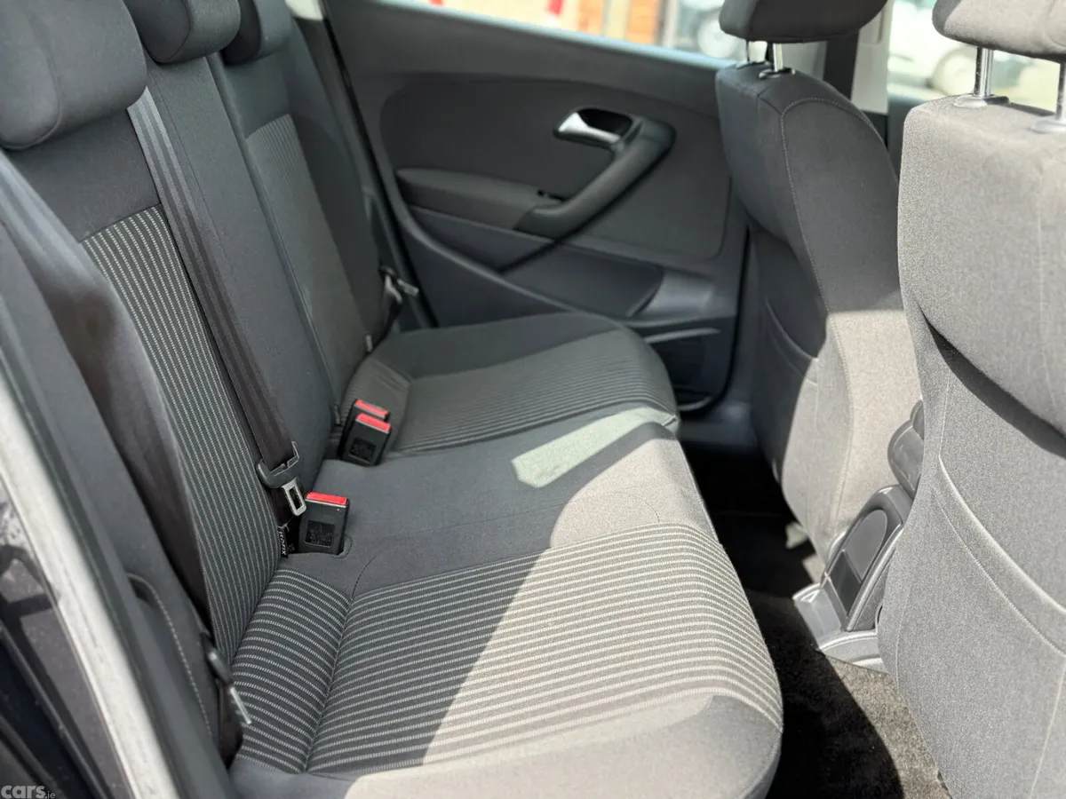 Volkswagen Polo Hatchback, Petrol, 2013, White