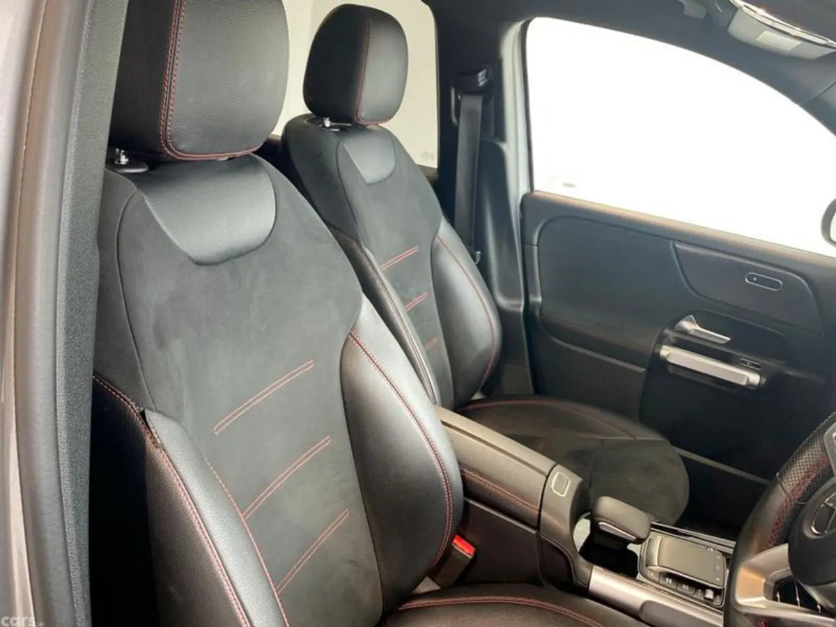 Mercedes-Benz GLB SUV, Petrol, 2023, Grey