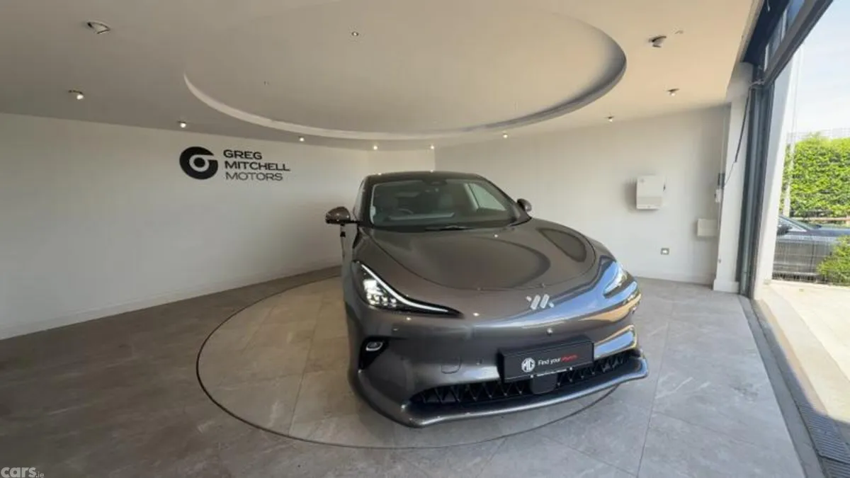 MG IM6 SUV, Electric, 2026, Silver