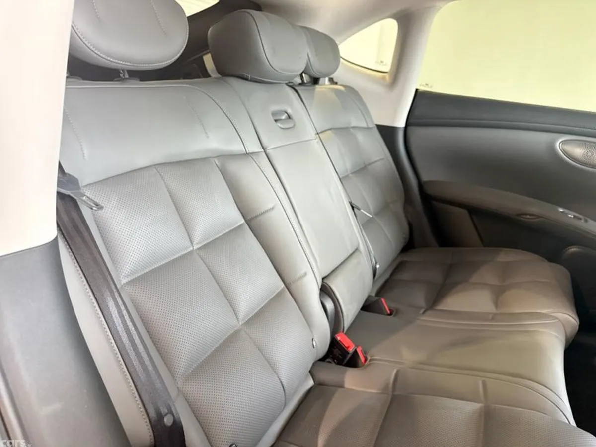 MG IM6 SUV, Electric, 2026, Silver