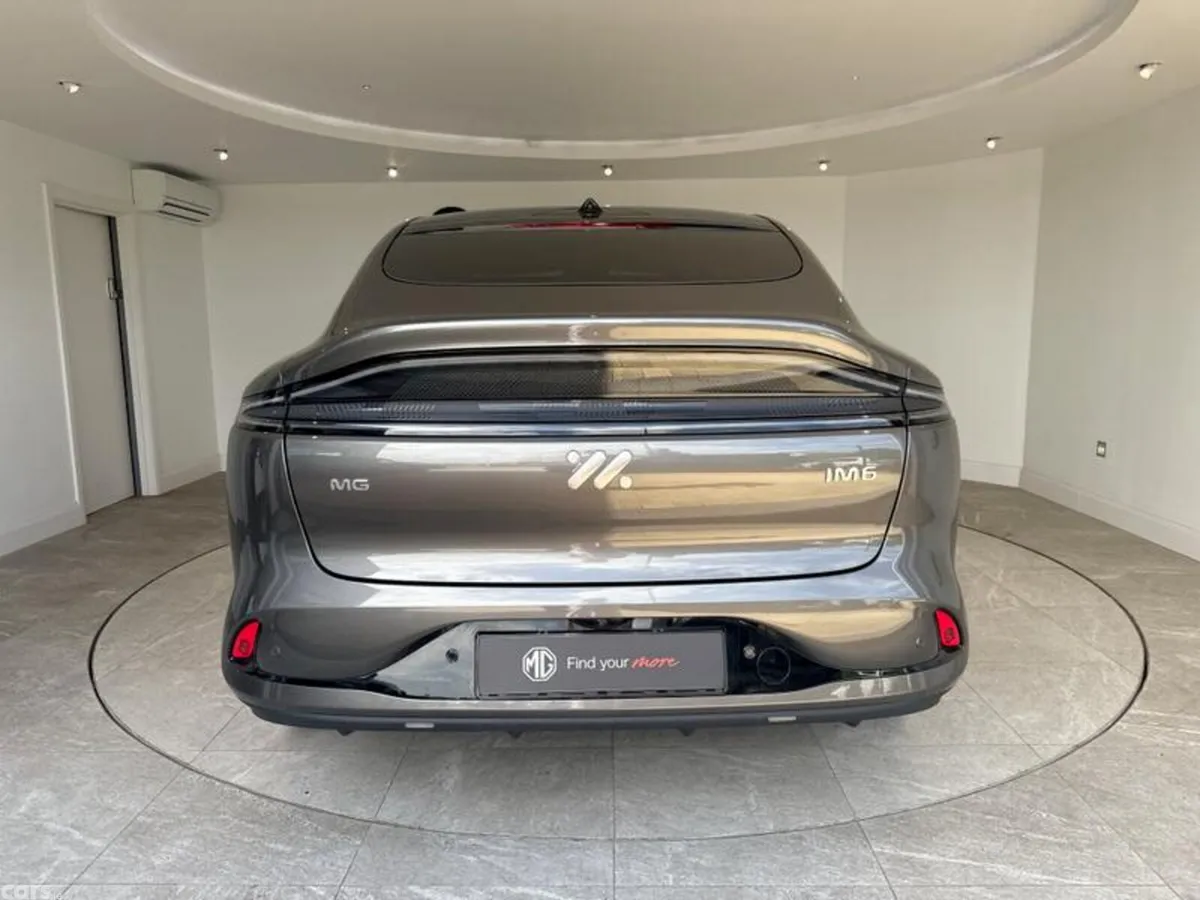 MG IM6 SUV, Electric, 2026, Silver
