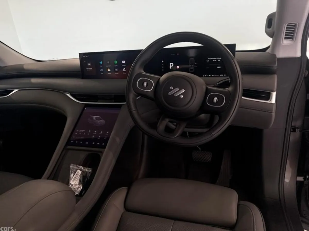 MG IM6 SUV, Electric, 2026, Silver