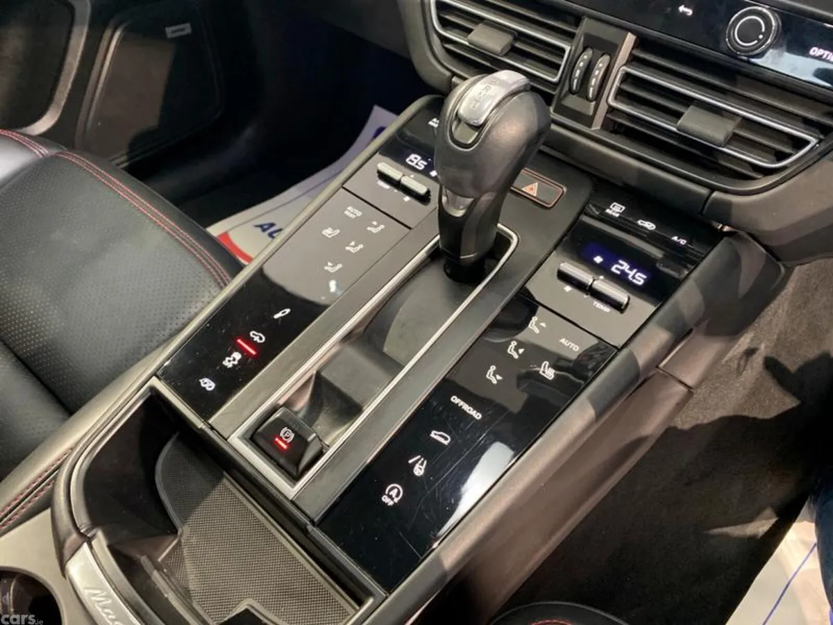 Porsche Macan SUV, Petrol, 2022, Grey