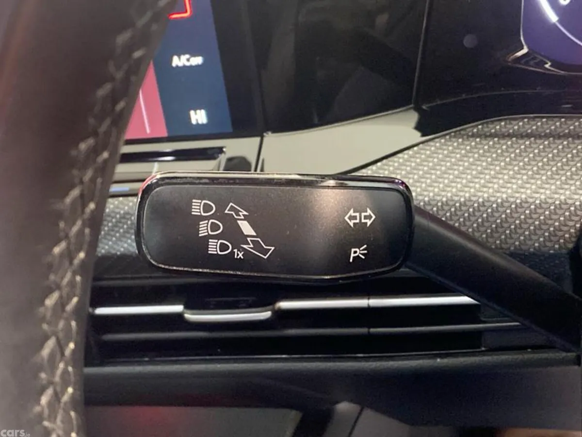 Volkswagen Golf Hatchback, Petrol Hybrid, 2021, Yellow