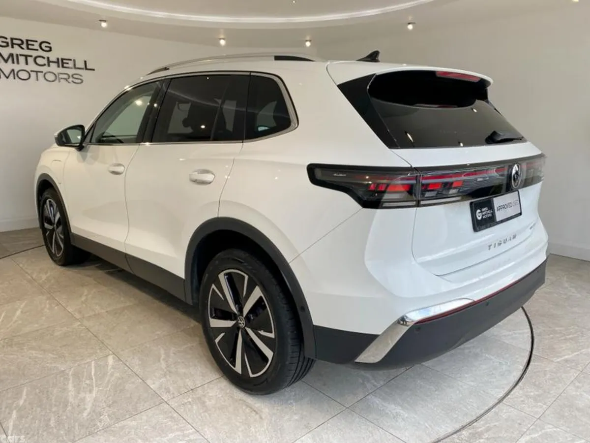 Volkswagen Tiguan SUV, Petrol Hybrid, 2024, White