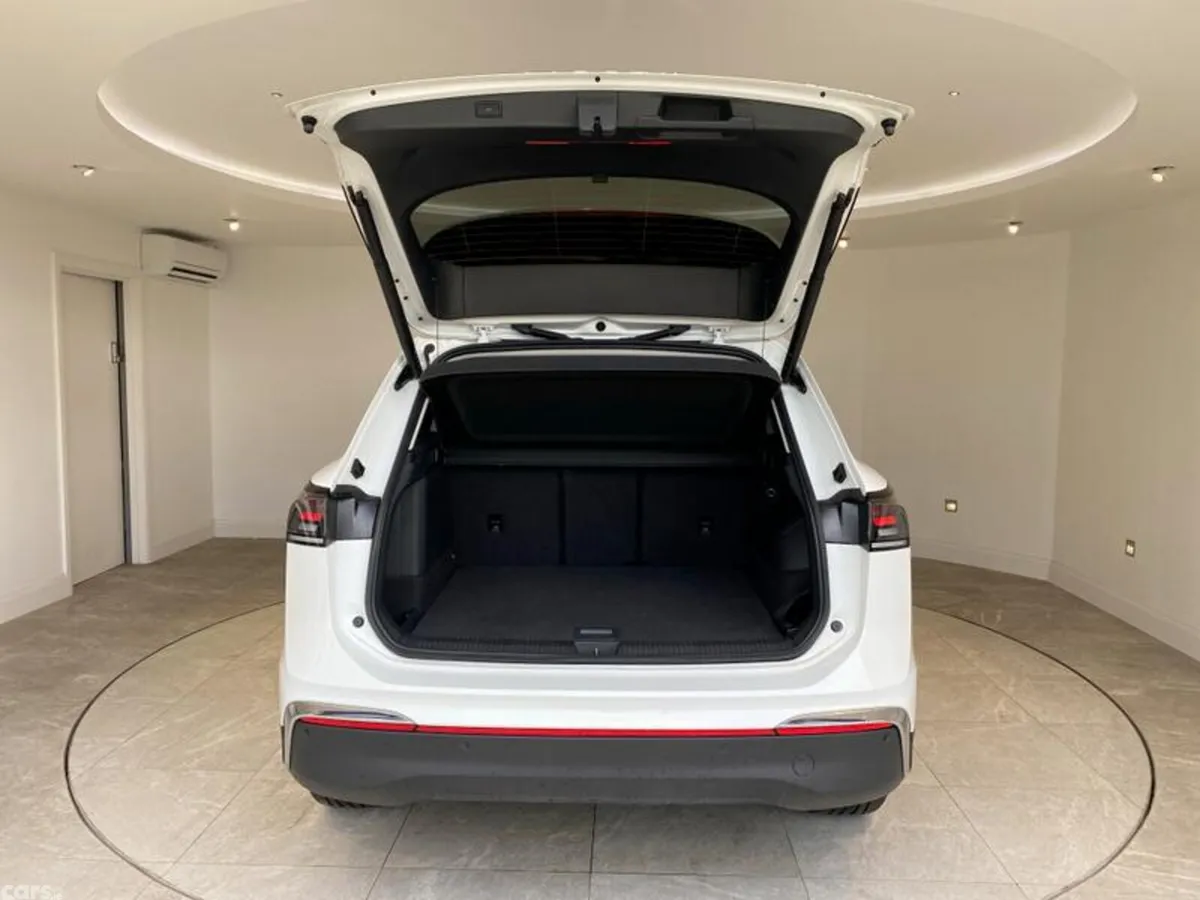 Volkswagen Tiguan SUV, Petrol Hybrid, 2024, White