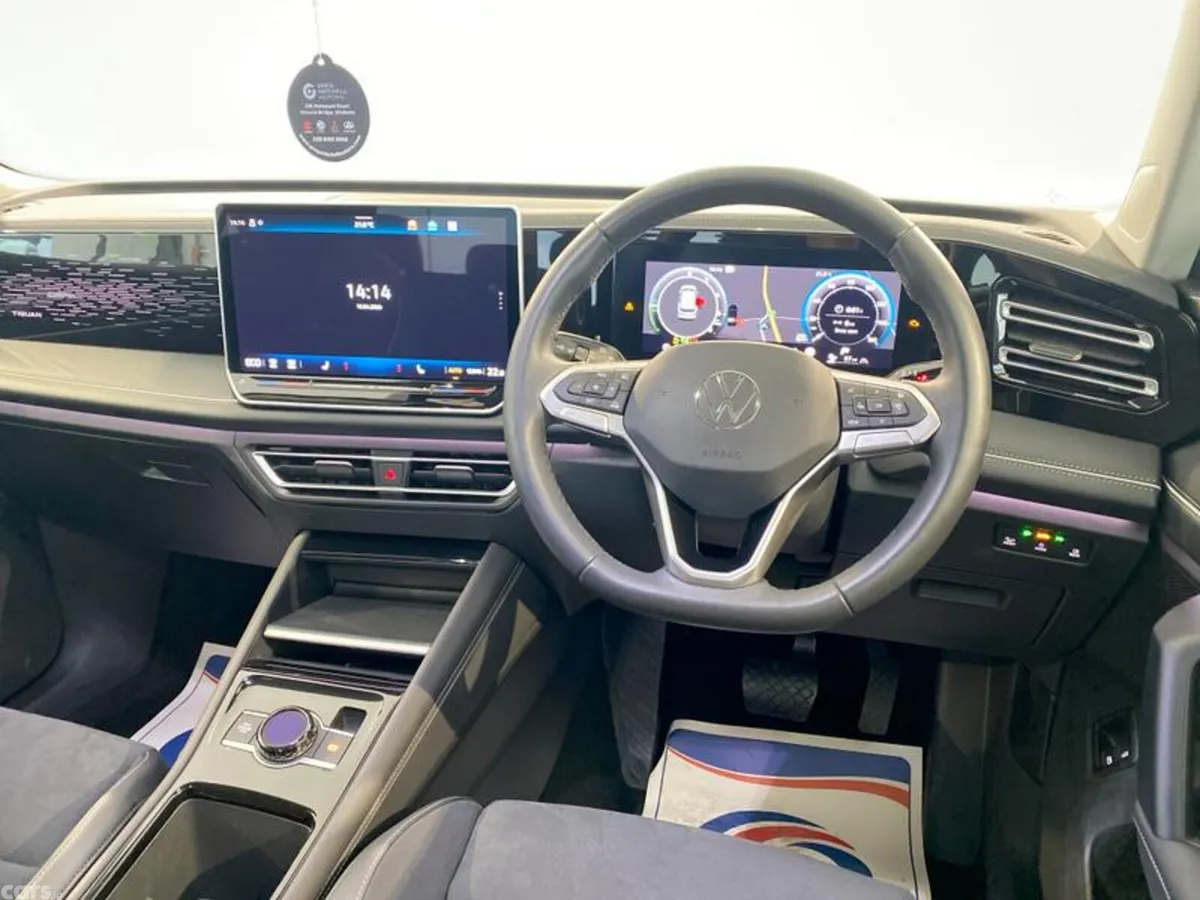 Volkswagen Tiguan SUV, Petrol Hybrid, 2024, White