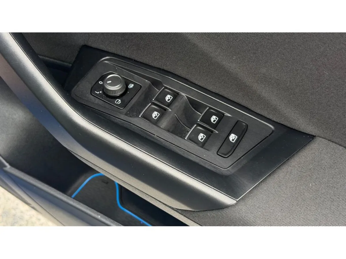 Volkswagen T-Roc SUV, Diesel, 2022, Blue
