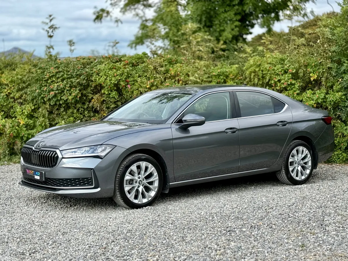 Skoda Superb Saloon, Diesel, 2026, Grey