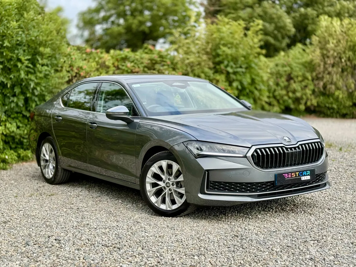 Skoda Superb Saloon, Diesel, 2026, Grey