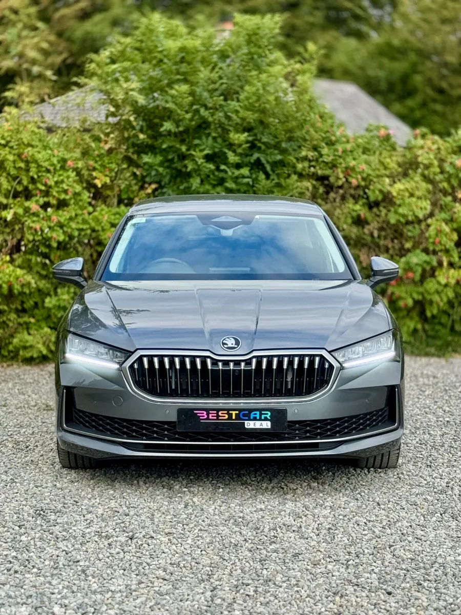 Skoda Superb Saloon, Diesel, 2026, Grey