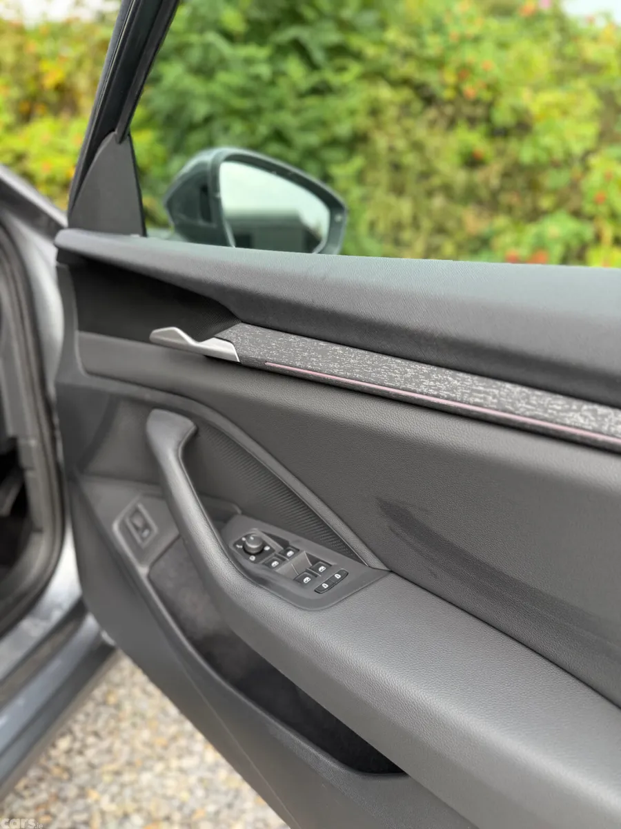 Skoda Superb Saloon, Diesel, 2026, Grey