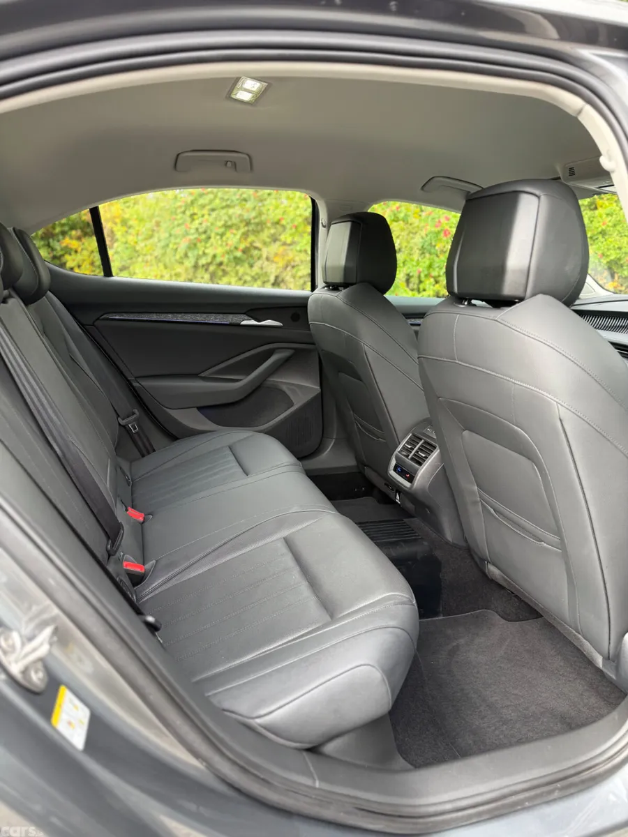Skoda Superb Saloon, Diesel, 2026, Grey