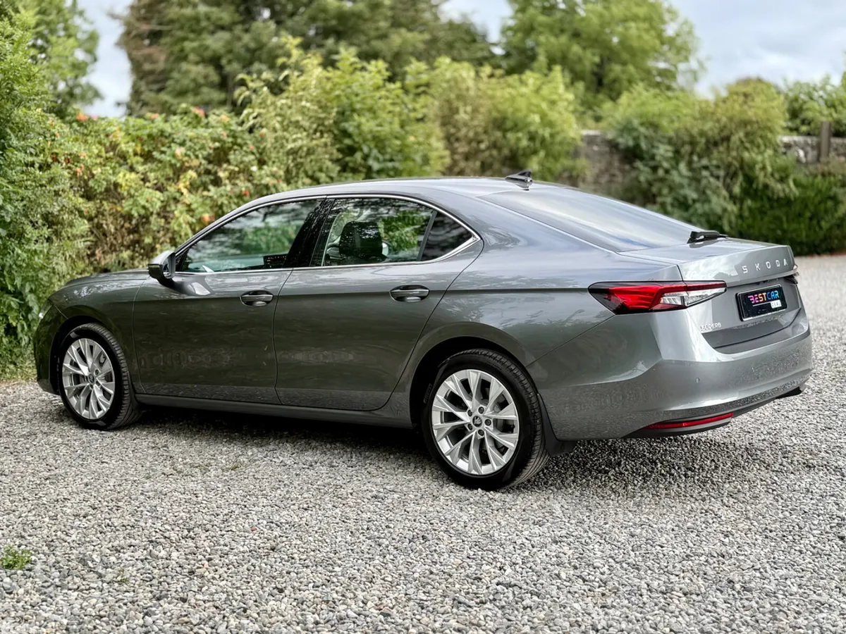 Skoda Superb Saloon, Diesel, 2026, Grey
