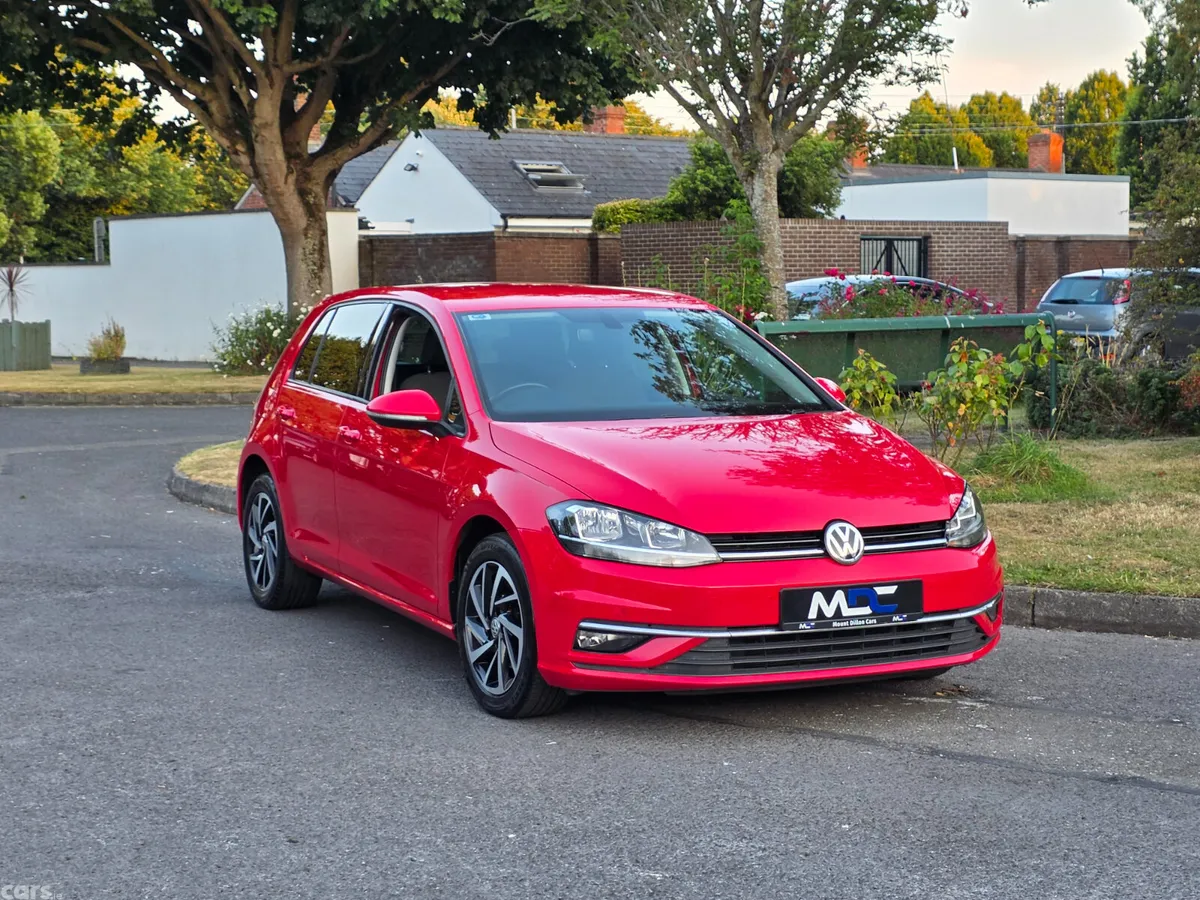 Volkswagen Golf Hatchback, Diesel, 2019, Red