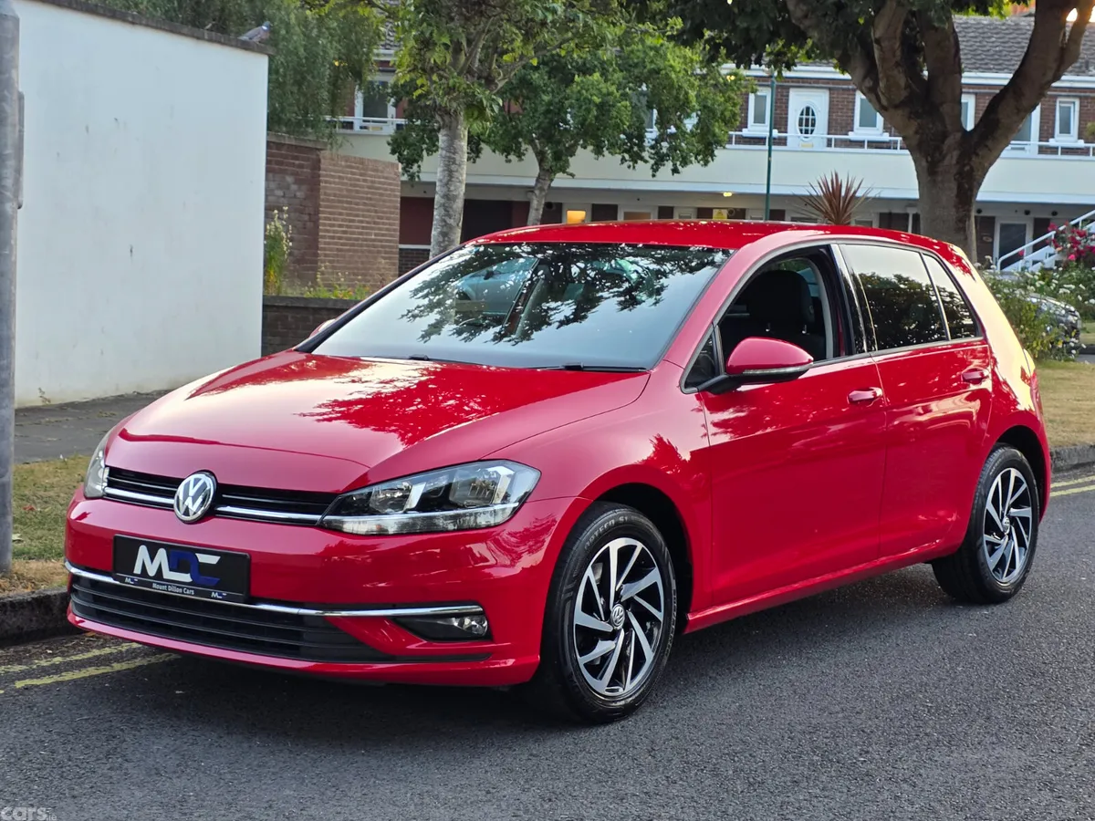 Volkswagen Golf Hatchback, Diesel, 2019, Red