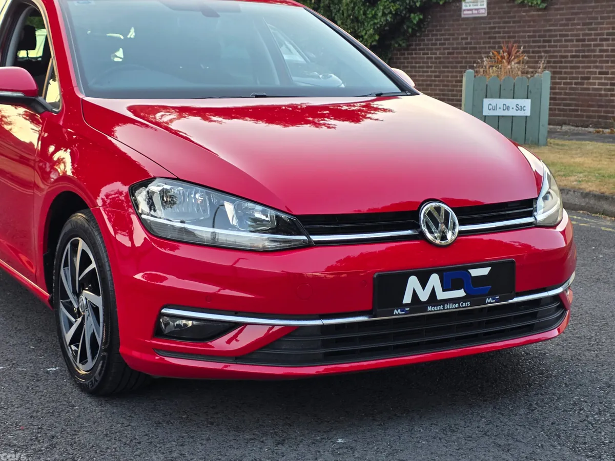 Volkswagen Golf Hatchback, Diesel, 2019, Red