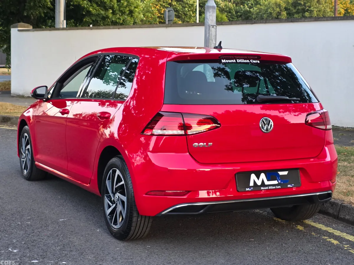 Volkswagen Golf Hatchback, Diesel, 2019, Red