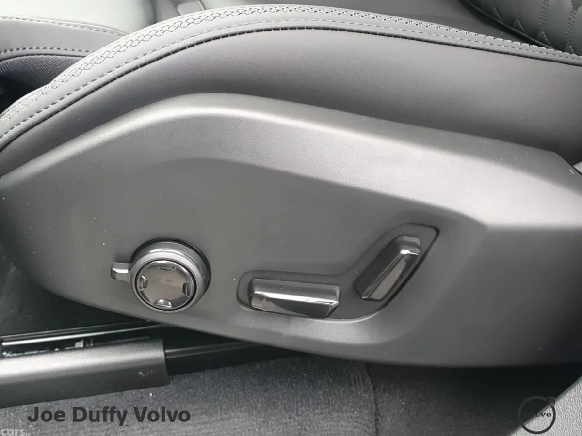 Volvo XC90 SUV, Petrol Plug-in Hybrid, 2026, 