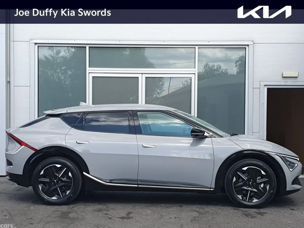 Kia EV6 MPV, Electric, 2026, Grey