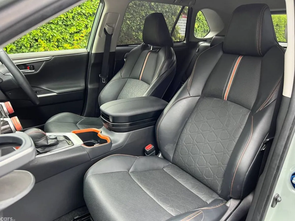 Toyota RAV4 SUV, Petrol Hybrid, 2022, Green